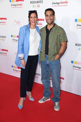Ulrike Frank, Timur Uelker bei der ERNSTING™S FAMILY FASHION SHOW HERBST WINTER 2026 im Empire Riverside Hotel in Hamburg am 16.06.2026 *** Ulrike Frank and Timur Uelker at the ERNSTING™S FAMILY FASHION SHOW FALL WINTER 2026 at the Empire Riverside Hotel in Hamburg on June 16, 2026 ,detected_source_language