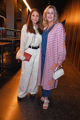 Arzu Bazman, Alexa Maria Surholt bei der ERNSTING™S FAMILY FASHION SHOW HERBST WINTER 2026 im Empire Riverside Hotel in Hamburg am 16.06.2026 *** Arzu Bazman and Alexa Maria Surholt at the ERNSTING™S FAMILY FASHION SHOW FALL WINTER 2026 at the Empire Riverside Hotel in Hamburg on June 16, 2026 ,detected_source_language
