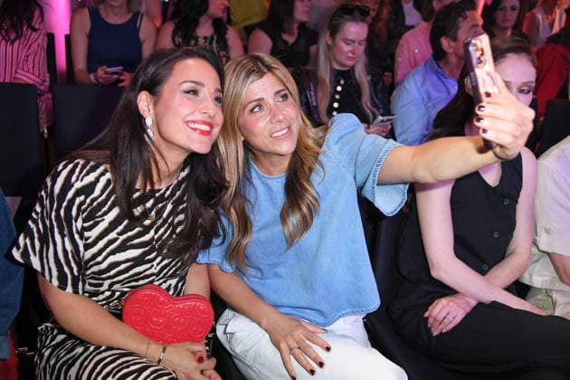 Nina Moghaddam, Panagiota Petridou bei der ERNSTING™S FAMILY FASHION SHOW HERBST WINTER 2026 im Empire Riverside Hotel in Hamburg am 16.06.2026 *** Nina Moghaddam and Panagiota Petridou at the ERNSTING™S FAMILY FASHION SHOW FALL WINTER 2026 at the Empire Riverside Hotel in Hamburg on June 16, 2026 ,detected_source_language