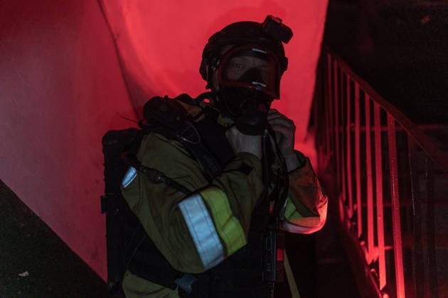 Ukrainian firefighters battle blaze after Russian drone strike in Druzhkivka DRUZHKIVKA, UKRAINE - JUNE 17: A Ukrainian firefighter puts on a protective mask while responding to the aftermath of a Russian drone attack in Druzhkivka, Ukraine, on June 17, 2026. Diego Herrera Carcedo Anadolu Ukraine Donetsk. Editorial use only. Please get in touch for any other usage.  Copyright: x2026xAnadoluxDiegoxHerreraxCarcedox