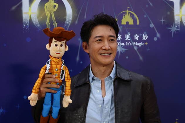 SHANGHAI, CHINA - JUNE 15: Actor Wang Yang attends the special gala for the 10th anniversary celebration of Shanghai Disney Resort on June 15, 2026 in Shanghai, China. A celebration was held on June 15 to mark the 10th anniversary of Shanghai Disney Resort, which first opened to visitors on June 16, 2016.  Copyright: xVCGx 111648593040