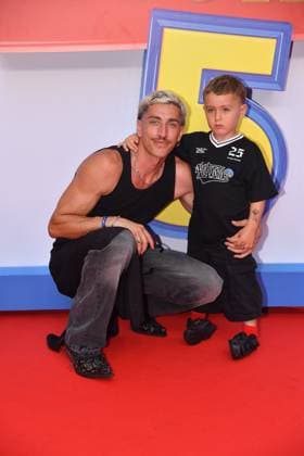 IPA85769368 - Rome, Teatro Sistina: Preview of the movie Toy Story 5. Pictured: Marcello Sacchetta and his son  Copyright: xVincenzoxLandix xVincenzoxLandix 85769368