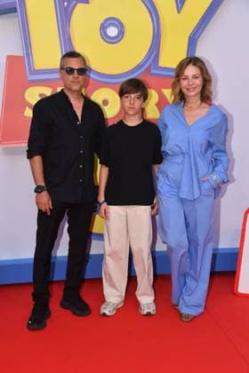 IPA85769525 - Rome, Teatro Sistina: Preview of the movie Toy Story 5. Pictured: Violante Placido, Massimiliano D Epiro, and their son Vasco  Copyright: xVincenzoxLandix xVincenzoxLandix 85769525