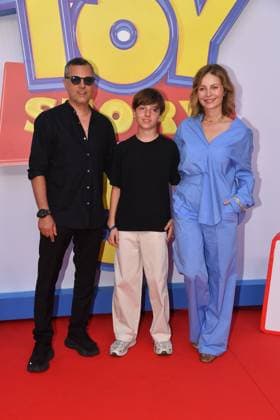 IPA85769526 - Rome, Teatro Sistina: Preview of the movie Toy Story 5. Pictured: Violante Placido, Massimiliano D Epiro, and their son Vasco  Copyright: xVincenzoxLandix xVincenzoxLandix 85769526
