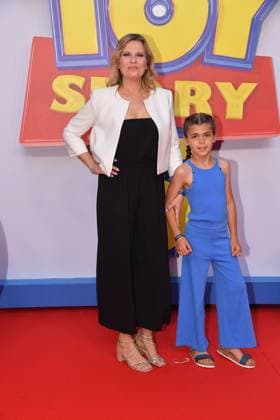 IPA85769559 - Rome, Teatro Sistina: Preview of the movie Toy Story 5. Pictured: Laura Freddi and her daughter  Copyright: xVincenzoxLandix xVincenzoxLandix 85769559