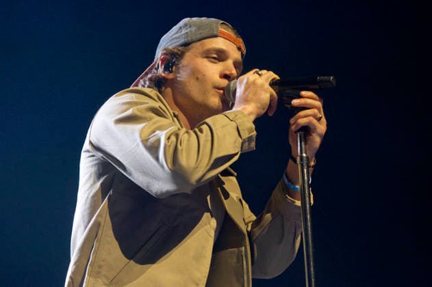 Max McNown live bei einem Konzert seiner The Cost of Growing Up -Tour in der Columbiahalle. Berlin, 16.06.2026 *** Max McNown live at a concert on his The Cost of Growing Up Tour at the Columbiahalle in Berlin, June 16, 2026,detected_source_language Foto:xC.xBehringx xFuturexImagex mckown_6605