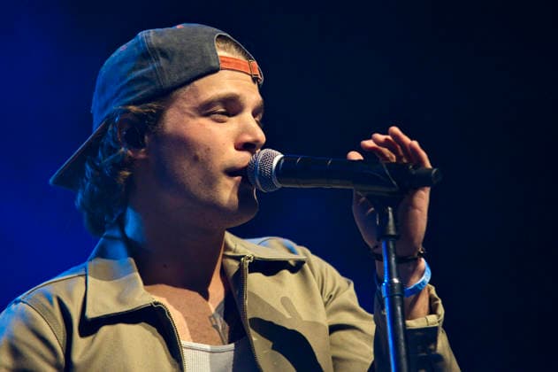 Max McNown live bei einem Konzert seiner The Cost of Growing Up -Tour in der Columbiahalle. Berlin, 16.06.2026 *** Max McNown live at a concert on his The Cost of Growing Up Tour at the Columbiahalle in Berlin, June 16, 2026,detected_source_language Foto:xC.xBehringx xFuturexImagex mckown_6609