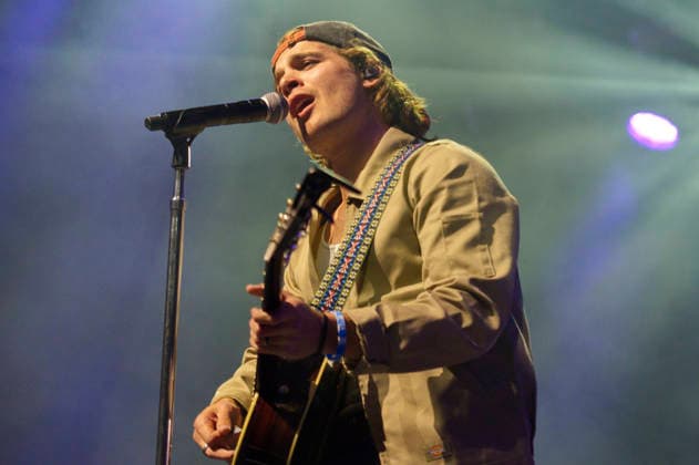 Max McNown live bei einem Konzert seiner The Cost of Growing Up -Tour in der Columbiahalle. Berlin, 16.06.2026 *** Max McNown live at a concert on his The Cost of Growing Up Tour at the Columbiahalle in Berlin, June 16, 2026,detected_source_language Foto:xC.xBehringx xFuturexImagex mckown_6615