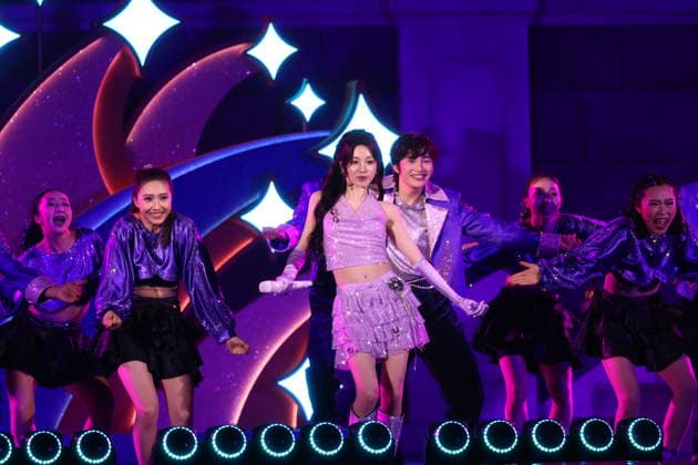 SHANGHAI, CHINA - JUNE 15: Singer Song Yuqi performs on the stage during the special gala for the 10th anniversary celebration of Shanghai Disney Resort on June 15, 2026 in Shanghai, China. A celebration was held on June 15 to mark the 10th anniversary of Shanghai Disney Resort, which first opened to visitors on June 16, 2016.  Copyright: xVCGx 111648593104