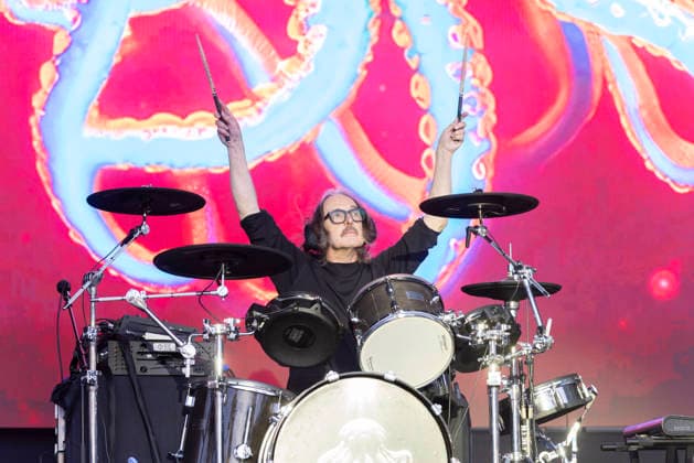 Garbage live at Piece Hall in Halifax, UK, 16 June 2026 Garbage performing live at Piece Hall in Halifax, UK on 16 June 2026. The American band consist of Scottish Shirley Manson in vocals, and American musicians Duke Erikson, Steve Marker and Butch Vig., Credit:Mike Gray MIKE GRAY - B4227 Avalon Halifax, United Kingdom  Copyright: xMikexGrayx xMIKExGRAYx-xB4227x xAvalonx 1110630553
