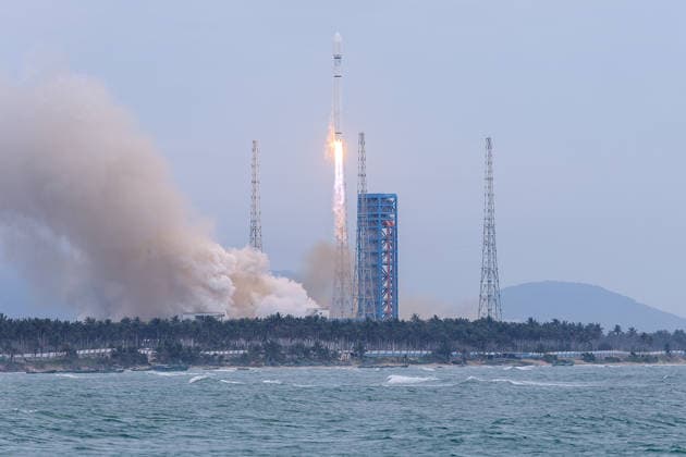 WENCHANG, CHINA - JUNE 17: A Long March-12 rocket, carrying the 22nd group of low-orbit internet satellites lifts off from the Hainan commercial spacecraft launch site on June 17, 2026 in Wenchang, Hainan Province of China. The rocket lifted off at 10:44 am (Beijing Time) and successfully placed the payload, the 22nd group of low-orbit internet satellites, into the preset orbit.  Copyright: xChinaxNewsxServicex 111648747577
