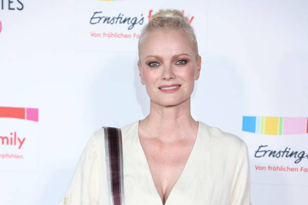 Ernsting s family Fashion Show Franziska Knuppe, Ernsting s family Fashion Show HW 2026, Empire Riverside Hotel, Hamburg, 16.06.2026 *** Ernstings Family Fashion Show Franziska Knuppe, Ernstings Family Fashion Show Fall Winter 2026, Empire Riverside Hotel, Hamburg, June 16, 2026,detected_source_language Copyright: xEventpressxBecherx