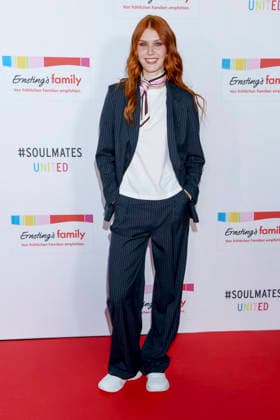ABB ERNSTINGS - Marlene Krug zu Gast bei der Ernsting s family Fashion Show HW 2026 im Empire Riverside Hotel in Hamburg 16.06.2026 Hamburg Deutschland *** ABB ERNSTINGS Marlene Krug Attends the Ernstings Family Fall Winter 2026 Fashion Show at the Empire Riverside Hotel in Hamburg on June 16, 2026, Hamburg, Germany,detected_source_language