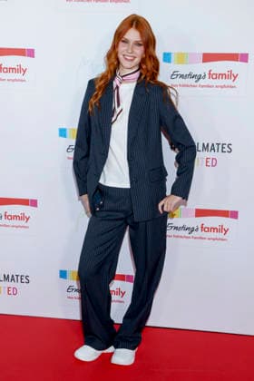 ABB ERNSTINGS - Marlene Krug zu Gast bei der Ernsting s family Fashion Show HW 2026 im Empire Riverside Hotel in Hamburg 16.06.2026 Hamburg Deutschland *** ABB ERNSTINGS Marlene Krug Attends the Ernstings Family Fall Winter 2026 Fashion Show at the Empire Riverside Hotel in Hamburg on June 16, 2026, Hamburg, Germany,detected_source_language