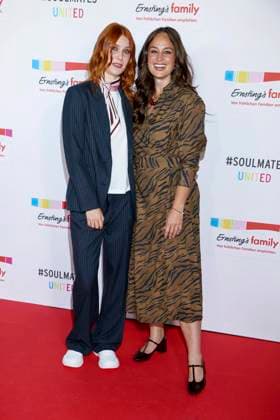 ABB ERNSTINGS - Marlene Krug, Saskia Grimm, zu Gast bei der Ernsting s family Fashion Show HW 2026 im Empire Riverside Hotel in Hamburg 16.06.2026 Hamburg Deutschland *** ABB ERNSTINGS Marlene Krug and Saskia Grimm, guests at the Ernstings family Fall Winter 2026 Fashion Show at the Empire Riverside Hotel in Hamburg on June 16, 2026, Hamburg, Germany,detected_source_language