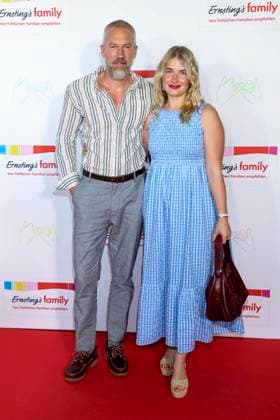 ABB ERNSTINGS- Felix Adergold Charlotte Weise zu Gast bei der Ernsting s family Fashion Show HW 2026 im Empire Riverside Hotel in Hamburg 16.06.2026 Hamburg Deutschland *** ABB ERNSTINGS Felix Adergold Charlotte Weise attended the Ernstings family Fall Winter 2026 Fashion Show at the Empire Riverside Hotel in Hamburg on June 16, 2026, Hamburg, Germany,detected_source_language