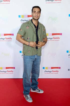 ABB ERNSTINGS- Timur Uelker zu Gast bei der Ernsting s family Fashion Show HW 2026 im Empire Riverside Hotel in Hamburg 16.06.2026 Hamburg Deutschland *** ABB ERNSTINGS Timur Uelker Attends the Ernstings Family Fashion Show FW 2026 at the Empire Riverside Hotel in Hamburg on June 16, 2026, Hamburg, Germany,detected_source_language
