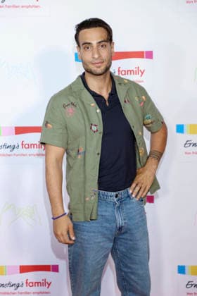 ABB ERNSTINGS- Timur Uelker zu Gast bei der Ernsting s family Fashion Show HW 2026 im Empire Riverside Hotel in Hamburg 16.06.2026 Hamburg Deutschland *** ABB ERNSTINGS Timur Uelker Attends the Ernstings Family Fashion Show FW 2026 at the Empire Riverside Hotel in Hamburg on June 16, 2026, Hamburg, Germany,detected_source_language