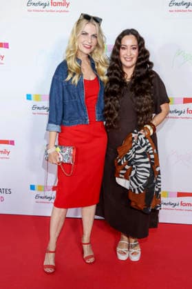 ABB ERNSTINGS- Tanja Buelter, Miyabi Kawai zu Gast bei der Ernsting s family Fashion Show HW 2026 im Empire Riverside Hotel in Hamburg 16.06.2026 Hamburg Deutschland *** ABB ERNSTINGS Tanja Buelter and Miyabi Kawai were guests at the Ernstings family Fall Winter 2026 Fashion Show at the Empire Riverside Hotel in Hamburg on June 16, 2026, Hamburg, Germany,detected_source_language