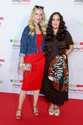 ABB ERNSTINGS- Tanja Buelter, Miyabi Kawai zu Gast bei der Ernsting s family Fashion Show HW 2026 im Empire Riverside Hotel in Hamburg 16.06.2026 Hamburg Deutschland *** ABB ERNSTINGS Tanja Buelter and Miyabi Kawai were guests at the Ernstings family Fall Winter 2026 Fashion Show at the Empire Riverside Hotel in Hamburg on June 16, 2026, Hamburg, Germany,detected_source_language