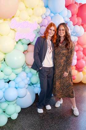 ABB ERNSTINGS- Sandra Hunke, Saskia Grimm zu Gast bei der Ernsting s family Fashion Show HW 2026 im Empire Riverside Hotel in Hamburg 16.06.2026 Hamburg Deutschland *** ABB ERNSTINGS Sandra Hunke and Saskia Grimm attended the Ernstings family Fall Winter 2026 Fashion Show at the Empire Riverside Hotel in Hamburg on June 16, 2026, Hamburg, Germany,detected_source_language