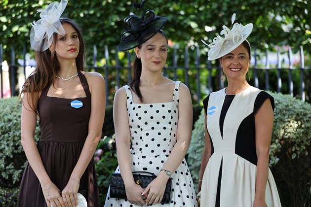 . 17 06 2026. Ascot, United Kingdom. Racegoers arriving on day two of Royal Ascot , United Kingdom .  xStephenxLockx xi-Imagesx IIM-26835-0008