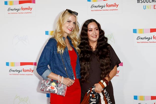 Tanja Bülter und Miyabi Kawai bei der Ernsting s Family Fashion Show 2026 im Empire Riverside Hotel. Hamburg, 16.06.2026 *** Tanja Bülter and Miyabi Kawai at the Ernstings Family Fashion Show 2026 at the Empire Riverside Hotel in Hamburg, June 16, 2026,detected_source_language Foto:xC.xTamckex xFuturexImagex ernstings_6687