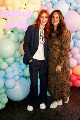 Marlene Krug und Saskia Grimm bei der Ernsting s Family Fashion Show 2026 im Empire Riverside Hotel. Hamburg, 16.06.2026 *** Marlene Krug and Saskia Grimm at the Ernstings Family Fashion Show 2026 at the Empire Riverside Hotel in Hamburg, June 16, 2026,detected_source_language Foto:xC.xTamckex xFuturexImagex ernstings_6725