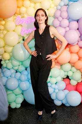 Coco Rocha bei der Ernsting s Family Fashion Show 2026 im Empire Riverside Hotel. Hamburg, 16.06.2026 *** Coco Rocha at the Ernstings Family Fashion Show 2026 at the Empire Riverside Hotel in Hamburg, June 16, 2026,detected_source_language Foto:xC.xTamckex xFuturexImagex ernstings_6774