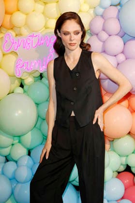 Coco Rocha bei der Ernsting s Family Fashion Show 2026 im Empire Riverside Hotel. Hamburg, 16.06.2026 *** Coco Rocha at the Ernstings Family Fashion Show 2026 at the Empire Riverside Hotel in Hamburg, June 16, 2026,detected_source_language Foto:xC.xTamckex xFuturexImagex ernstings_6776
