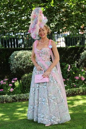 . 17 06 2026. Ascot, United Kingdom. Racegoers arriving on day two of Royal Ascot , United Kingdom .  xStephenxLockx xi-Imagesx IIM-26835-0011