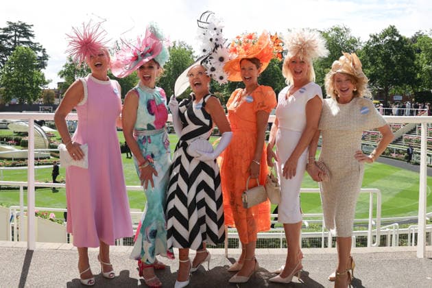 June 17, 2026, Ascot, Berkshire, UK: Ascot, UK. Ladies wearing large hats enjoying the 2nd day of Royal Ascot in Ascot, Berkshire. Royal Ascot is a historic British sporting and social institution, running from Tuesday 16 - Saturday 20 June and was founded by Queen Anne in 1711. Ascot UK  - ZUMAl94_ 20260617_zaf_l94_003 Copyright: xJacquelinexLawriex