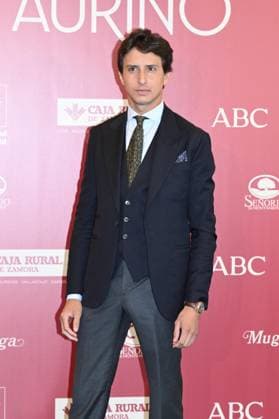ABC Presents the 17th Bullfighting Award to the Lozano Brothers Andrés Roca Rey poses at the photocall during the presentation of ABCs 17th Bullfighting Award on June 17, 2026, in Madrid, Spain ABC BULLFIGHTING AWARD CELEBRITIES PHOTOCALL José Madrid Madrid Spain,detected_source_language  Copyright: xJosÃ xOlivax 7603429