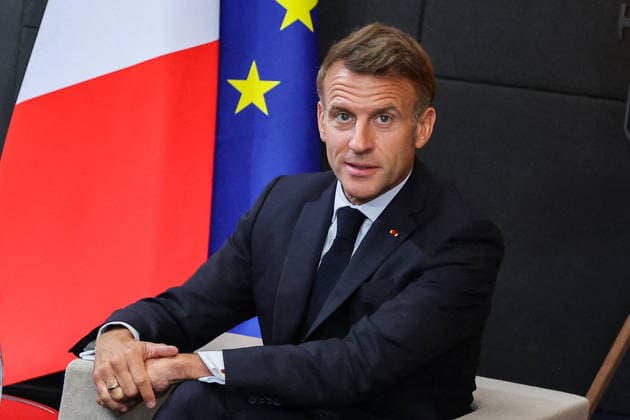 President Emmanuel Macron being interviewed during the G7 summit in Evian on June 17, 2026. Dominique Jacovides, Bestimage. President Emmanuel Macron is interviewed during the G7 summit in Evian, France.,detected_source_language  Copyright: xDOMINIQUExJACOVIDESx xBESTIMAGExDOMINIQUExJACOVIDESx xBESTIMAGEx