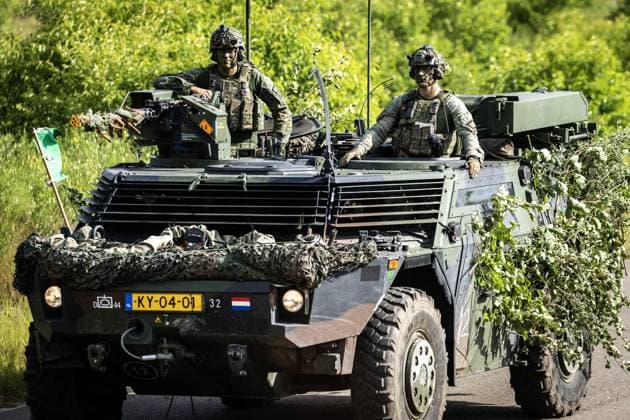 LOHHEIDE - Soldiers from a combat unit in a Fennek armored vehicle during the military exercise Fighter Lion at a training ground in Germany. The largest army exercise of 2026 focuses on defending the Netherlands and NATO territory in a changing security situation. VINCENT JANNINK netherlands out - belgium out  Copyright: xx x561245276x originalFilename: 561245276.jpg