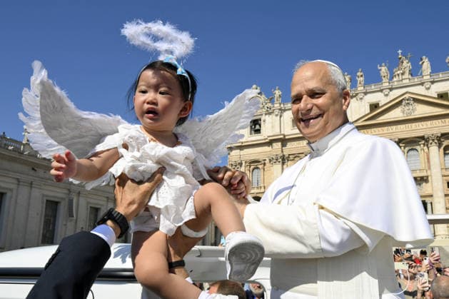 Pope Leo XIV Leads The General Audience - Vatican Pope Leo XIV attends the weekly general audience in Saint Peter’s square, Vatican on June 17, 2026. Photo by (EV) Simone Risoluti Vatican Media ABACAPRESS.COM Rome Vatican (or Holy See)  Copyright: xABACAx
