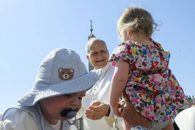 Pope Leo XIV Leads The General Audience - Vatican Pope Leo XIV attends the weekly general audience in Saint Peter’s square, Vatican on June 17, 2026. Photo by (EV) Simone Risoluti Vatican Media ABACAPRESS.COM Rome Vatican (or Holy See)  Copyright: xABACAx