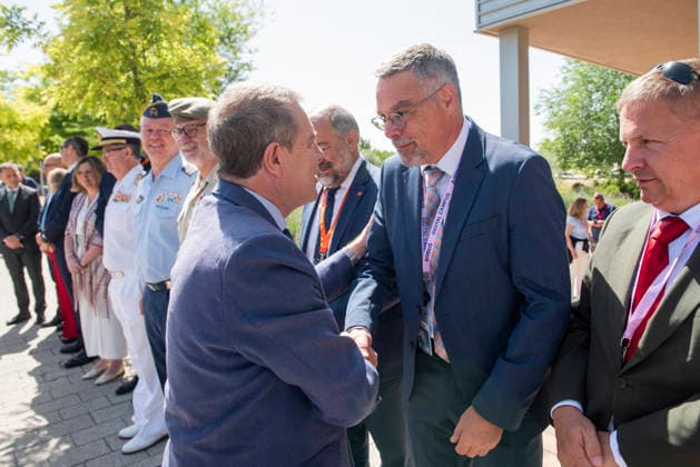 Page Inaugurates the New Airbus Digital Campus in Albacete The president of Castilla-La Mancha, Emiliano García Page (left), greets the head of digital transformation at Airbus Helicopters, Martin Werner (right), during the inauguration of the new Airbus Digital Campus on June 17, 2026, in Albacete, Castilla-La Mancha, Spain. Airbus inaugurates its new Digital Campus, a center dedicated to training and the development of technological solutions for the aerospace sector. The facility strengthens the company’s industrial and innovation presence in Castilla-La Mancha. JUNE 17, 2026 Víctor Ferná Albacete, Castilla-La Mancha Albacete, Castilla-La Mancha, Spain,detected_source_language  Copyright: xVictorxFernandezx 7603777