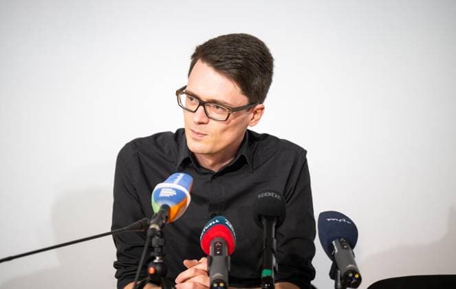 8. THÜRINGER LANDTAG - LPK ** NUR FÜR REDAKTIONELLE ZWECKE ** EDITORIAL USE ONLY **<p>17 06 2026-Erfurt: Thüringer Landtag Landespressekonferenz mit den Vorsitzenden der Landtagsfraktionen vor der nächsten Landtagssitzung im Foto: Christian Schaft (Linke) ( Deutschland Thueringen Erfurt Copyright: SaschaxFromm *** 8 THURINGIAN STATE PARLIAMENT LPK FOR EDITORIAL USE ONLY EDITORIAL USE ONLY June 17, 2026, Erfurt, Thuringian State Parliament Copyright: SaschaxFromm doc86bt7jz50as19qq9inut ,EDITORIAL USE ONLY