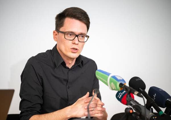 8. THÜRINGER LANDTAG - LPK ** NUR FÜR REDAKTIONELLE ZWECKE ** EDITORIAL USE ONLY **<p>17 06 2026-Erfurt: Thüringer Landtag Landespressekonferenz mit den Vorsitzenden der Landtagsfraktionen vor der nächsten Landtagssitzung im Foto: Christian Schaft (Linke) ( Deutschland Thueringen Erfurt Copyright: SaschaxFromm *** 8 THURINGIAN STATE PARLIAMENT LPK FOR EDITORIAL USE ONLY EDITORIAL USE ONLY June 17, 2026, Erfurt, Thuringian State Parliament Copyright: SaschaxFromm doc86bt7k73fe013ykl7n1u ,EDITORIAL USE ONLY