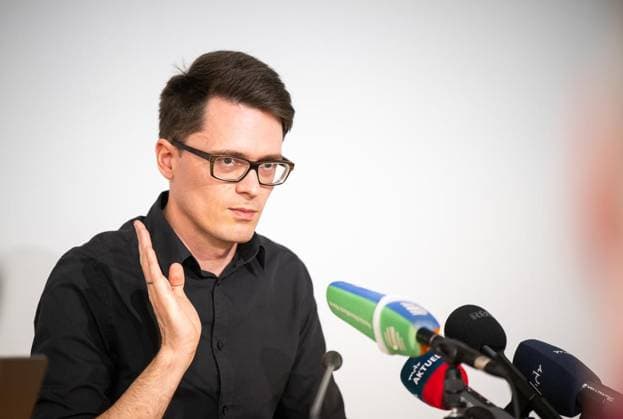 8. THÜRINGER LANDTAG - LPK ** NUR FÜR REDAKTIONELLE ZWECKE ** EDITORIAL USE ONLY **<p>17 06 2026-Erfurt: Thüringer Landtag Landespressekonferenz mit den Vorsitzenden der Landtagsfraktionen vor der nächsten Landtagssitzung im Foto: Christian Schaft (Linke) ( Deutschland Thueringen Erfurt Copyright: SaschaxFromm *** 8 THURINGIAN STATE PARLIAMENT LPK FOR EDITORIAL USE ONLY EDITORIAL USE ONLY June 17, 2026, Erfurt, Thuringian State Parliament Copyright: SaschaxFromm doc86bt7kkuho288z9f1d5y ,EDITORIAL USE ONLY