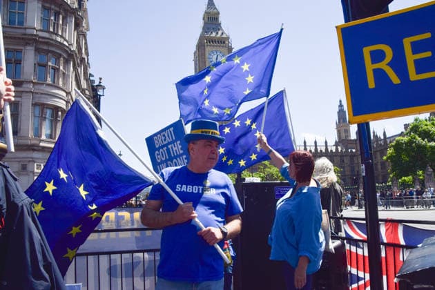 June 17, 2026, London, England, United Kingdom: STEVE BRAY and fellow activists hold European Union flags during the weekly anti-Brexit and pro-EU protest in Parliament Square. London United Kingdom - ZUMAv130 20260617_zip_v130_008 Copyright: xVukxValcicx