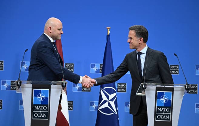 Mark Rutte - Andris Kulbergs press conference in Brussels BRUSSELS, BELGIUM -JUNE 17: NATO Secretary General Mark Rutte (R) and Latvian Prime Minister Andris Kulbergs (L) hold a joint press conference at NATO headquarters on June 17, 2026, in Brussels, Belgium. Dursun Aydemir Anadolu Brussels Belgium. Editorial use only. Please get in touch for any other usage.  Copyright: x2026xAnadoluxDursunxAydemirx