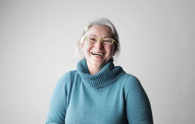 Happy senior woman with grey hair laughing Budapest, Hungary R_MIPI260616A-2053775-01 ,model released, Symbolfoto