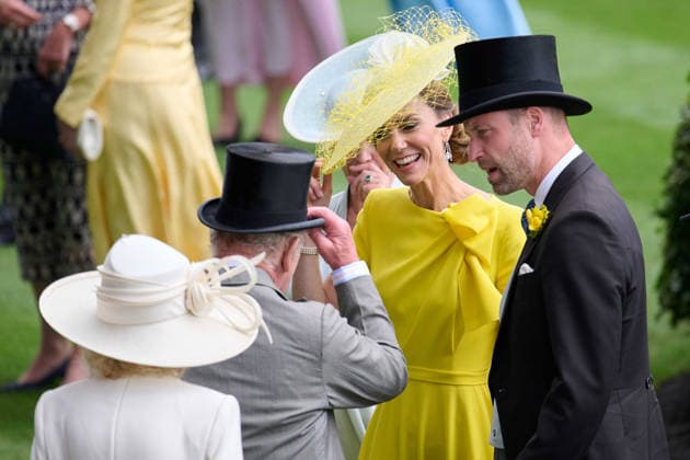 Day 2 of Royal Ascot at Ascot Racecourse, Ascot, UK Ascot, UK. 17 June, 2026. King Charles III and Catherine, Princess of Wales greet during the Royal Procession ahead of the racing on Day 2 of Royal Ascot at Ascot Racecourse., Credit:Bart Lenoir Avalon UK, Ascot  Copyright: xBartxLenoirx xAvalonx 1110764499