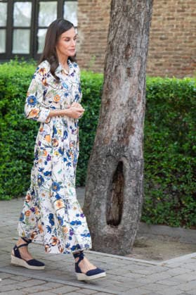 Queen Letizia Of Spain Visits Students Residence in Madrid, Spain - 17 Jun 2026 Queen Letizia Of Spain visits the Students Residence (Residencia de Estudiantes) in Madrid.. Madrid Spain Copyright: xAtilanoxGarciax xSOPAxImagesx photos23786