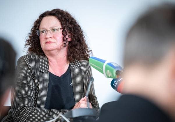 8. THÜRINGER LANDTAG - LPK SIGRID HUPACH (BSW) ** NUR FÜR REDAKTIONELLE ZWECKE ** EDITORIAL USE ONLY **<p>17 06 2026-Erfurt: Thüringer Landtag Landespressekonferenz mit den Vorsitzenden der Landtagsfraktionen vor der nächsten Landtagssitzung im Foto: Sigrid Hupach (BSW) ( Deutschland Thueringen Erfurt Copyright: SaschaxFromm *** 8 THURINGIAN STATE PARLIAMENT LPK SIGRID HUPACH BSW FOR EDITORIAL USE ONLY EDITORIAL USE ONLY June 17, 2026 Erfurt Thuringian State Parliament State Press Conference with the leaders of the state parliamentary groups ahead of the next state parliament session. Photo Copyright: SaschaxFromm doc86bvnhwze0xpgqkens9 ,EDITORIAL USE ONLY