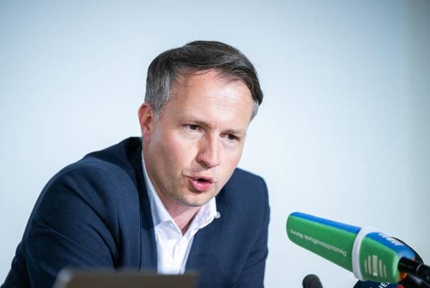 8. THÜRINGER LANDTAG - LPK ANDREAS BÜHL (CDU) ** NUR FÜR REDAKTIONELLE ZWECKE ** EDITORIAL USE ONLY **<p>17 06 2026-Erfurt: Thüringer Landtag Landespressekonferenz mit den Vorsitzenden der Landtagsfraktionen vor der nächsten Landtagssitzung im Foto: Andreas Bühl (CDU) ( Deutschland Thueringen Erfurt Copyright: SaschaxFromm *** 8 THURINGIAN STATE PARLIAMENT LPK ANDREAS BÜHL CDU FOR EDITORIAL USE ONLY EDITORIAL USE ONLY June 17, 2026 Erfurt Thuringian State Parliament State Press Conference with the leaders of the state parliamentary groups ahead of the next state parliament session. Photo Copyright: SaschaxFromm doc86bvogow3dc9ywep1d5y ,EDITORIAL USE ONLY