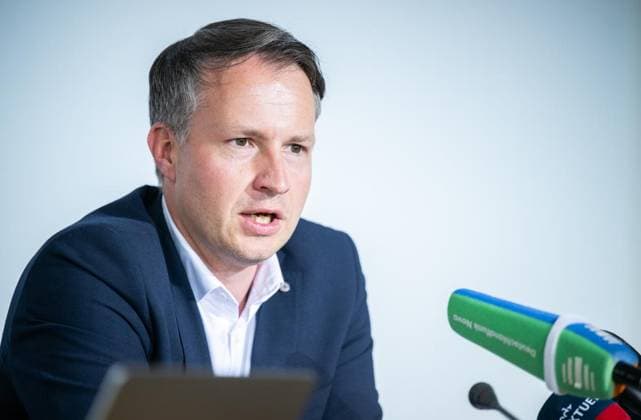 8. THÜRINGER LANDTAG - LPK ANDREAS BÜHL (CDU) ** NUR FÜR REDAKTIONELLE ZWECKE ** EDITORIAL USE ONLY **<p>17 06 2026-Erfurt: Thüringer Landtag Landespressekonferenz mit den Vorsitzenden der Landtagsfraktionen vor der nächsten Landtagssitzung im Foto: Andreas Bühl (CDU) ( Deutschland Thueringen Erfurt Copyright: SaschaxFromm *** 8 THURINGIAN STATE PARLIAMENT LPK ANDREAS BÜHL CDU FOR EDITORIAL USE ONLY EDITORIAL USE ONLY June 17, 2026 Erfurt Thuringian State Parliament State Press Conference with the leaders of the state parliamentary groups ahead of the next state parliament session. Photo Copyright: SaschaxFromm doc86bvogrfs4w5r3wqmq9 ,EDITORIAL USE ONLY