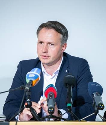 8. THÜRINGER LANDTAG - LPK ANDREAS BÜHL (CDU) ** NUR FÜR REDAKTIONELLE ZWECKE ** EDITORIAL USE ONLY **<p>17 06 2026-Erfurt: Thüringer Landtag Landespressekonferenz mit den Vorsitzenden der Landtagsfraktionen vor der nächsten Landtagssitzung im Foto: Andreas Bühl (CDU) ( Deutschland Thueringen Erfurt Copyright: SaschaxFromm *** 8 THURINGIAN STATE PARLIAMENT LPK ANDREAS BÜHL CDU FOR EDITORIAL USE ONLY EDITORIAL USE ONLY June 17, 2026 Erfurt Thuringian State Parliament State Press Conference with the leaders of the state parliamentary groups ahead of the next state parliament session. Photo Copyright: SaschaxFromm doc86bvoixcv517cioi1e65 ,EDITORIAL USE ONLY